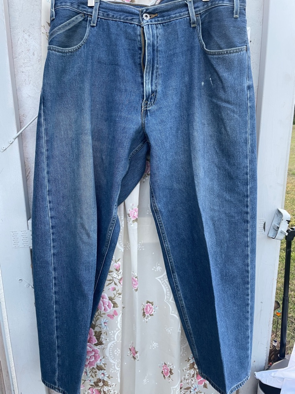 Men's Boyfriend Jeans in Classic Blue Wash